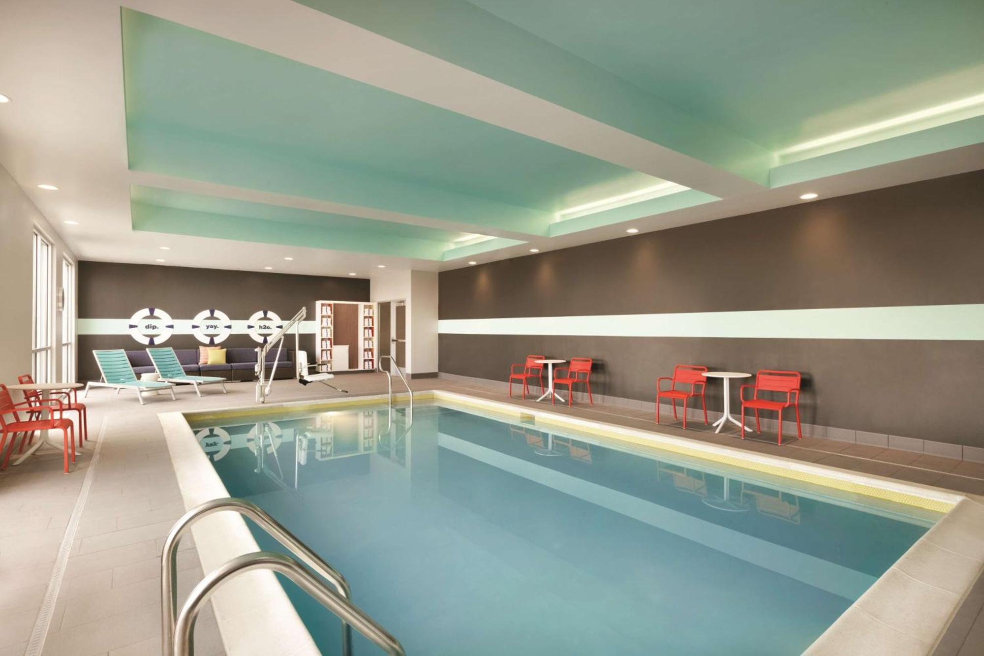 Tru By Hilton Lancaster East 3*